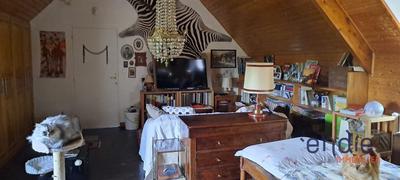 Maison - 230 m² - 10 pièces