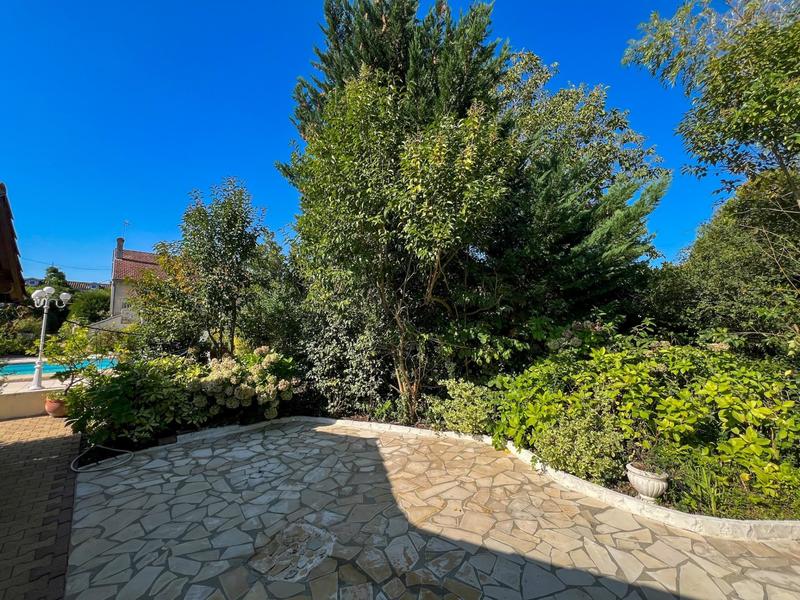 Maison - 190 m² - 6 pièces