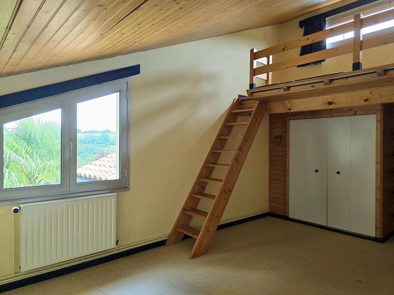 Maison - 282 m² - 11 pièces