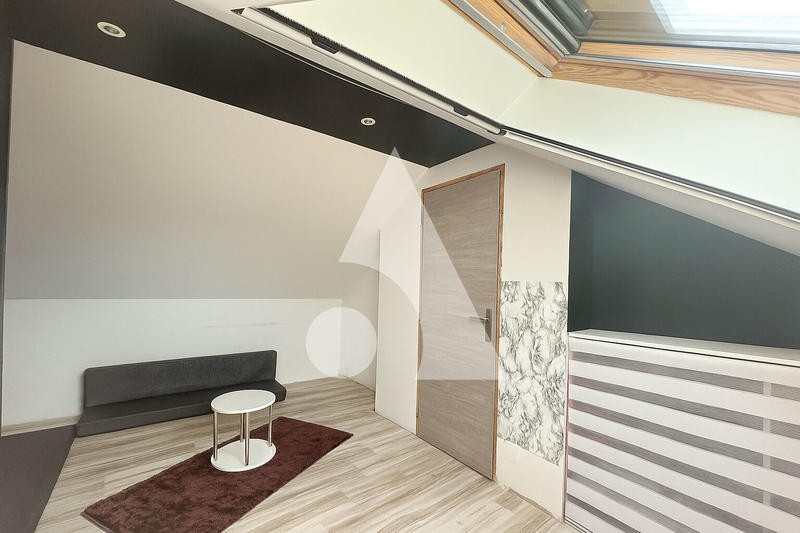 Maison - 200 m² - 4 pièces