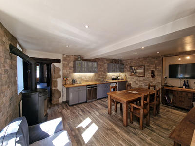 Maison - 185 m² - 6 pièces