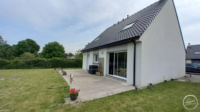 Maison - 95 m² - 4 pièces