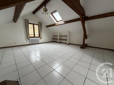 Studio - 25 m² - 1 pièce