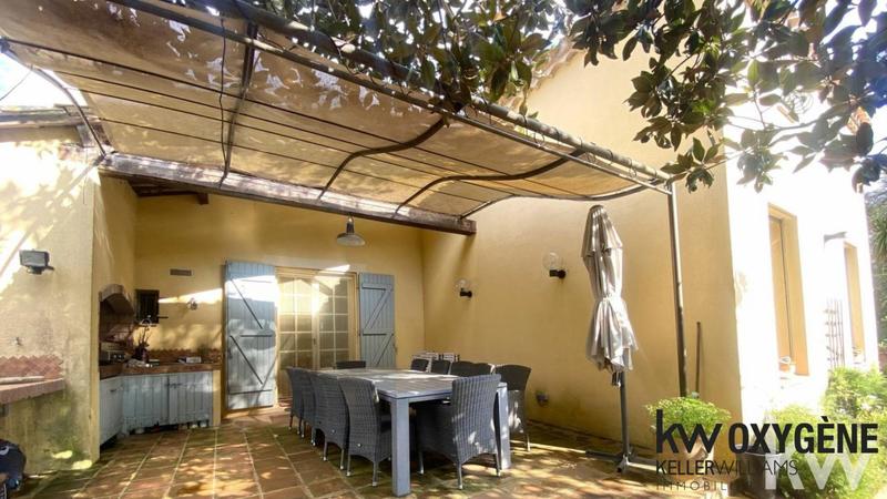 Villa - 260 m² - 7 pièces