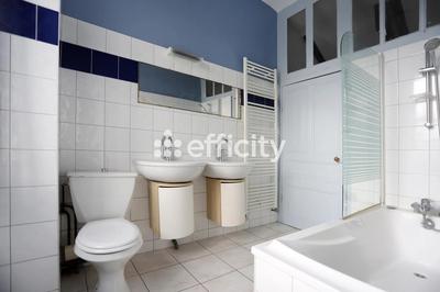 Maison - 225 m² - 8 pièces