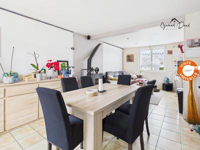 Maison - 90 m² - 5 pièces