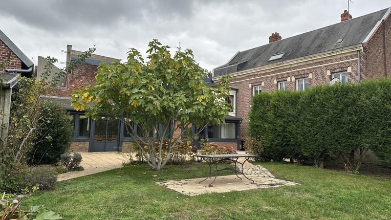 Maison - 284 m² - 11 pièces