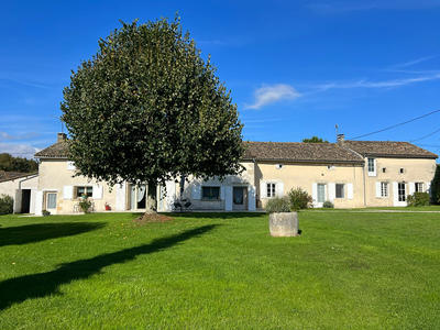 Maison - 227 m² - 5 pièces
