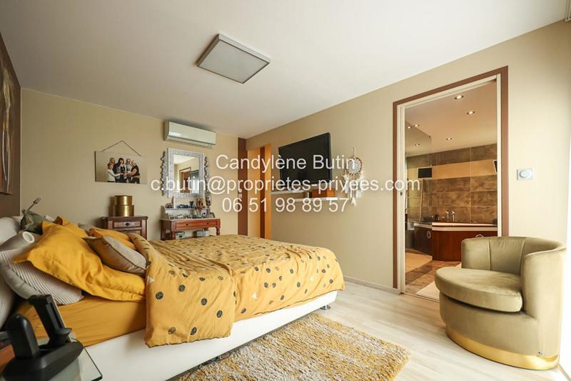 Villa - 260 m² - 7 pièces