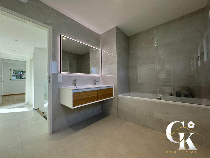 Maison contemporaine - 141 m² - 5 pièces