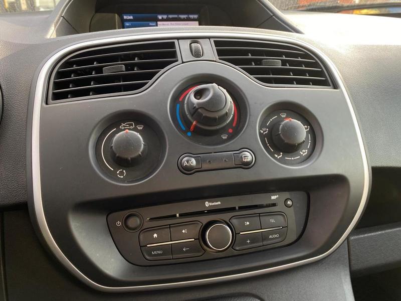 Renault Kangoo Maxi blue dci 115 cv bv6 3 places Gps attelage Bluetooth clim radars 1 ère main 9950 ht