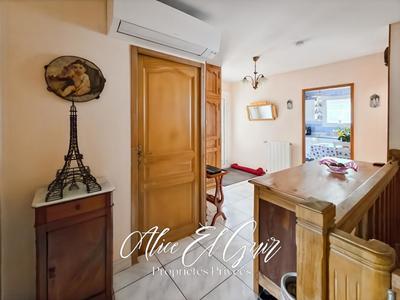 Maison - 158 m² - 5 pièces