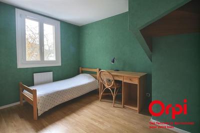 Maison - 96 m² - 5 pièces