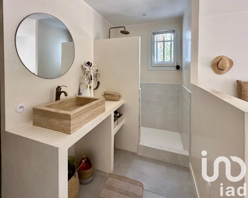 Maison - 230 m² - 6 pièces