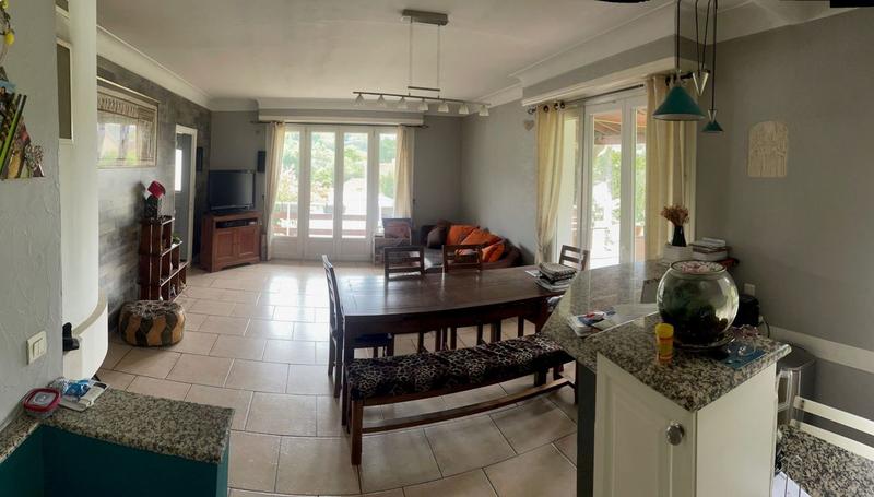 Propriété - 171 m² - 8 pièces