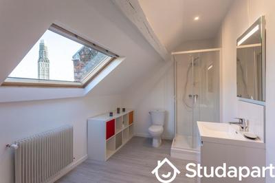 Chambre - 11 m² - 1 pièce