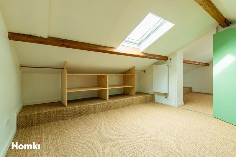 Maison - 210 m² - 7 pièces