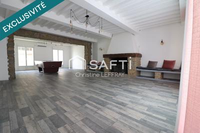 Maison - 206 m² - 6 pièces