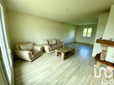 Maison - 93 m² - 5 pièces