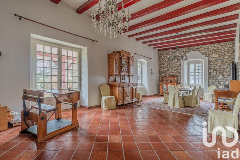 Maison - 406 m² - 10 pièces
