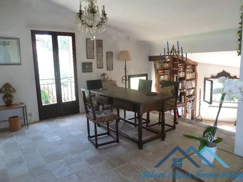 Villa - 200 m² - 7 pièces