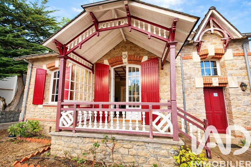 Maison - 161 m² - 7 pièces