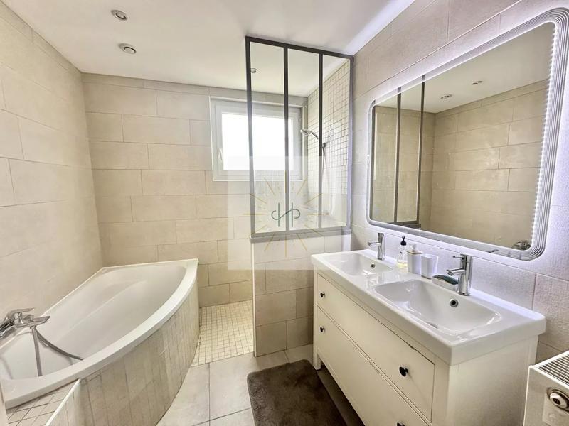 Maison - 134 m² - 5 pièces