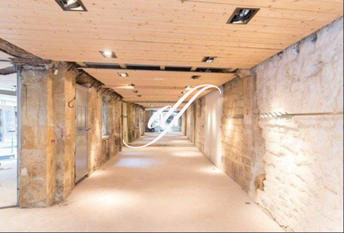 Local commercial - 115 m²