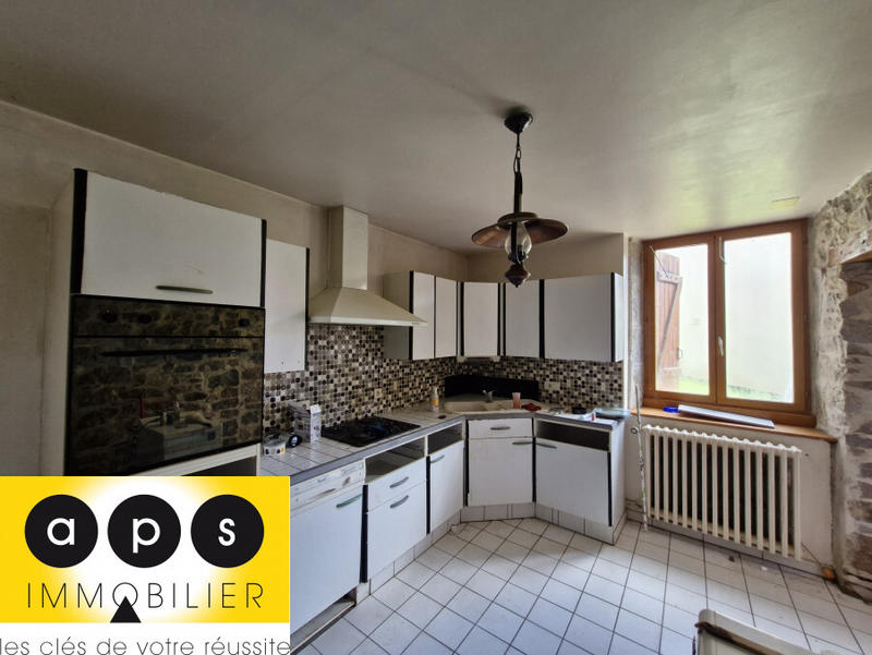 Maison - 90 m² - 4 pièces