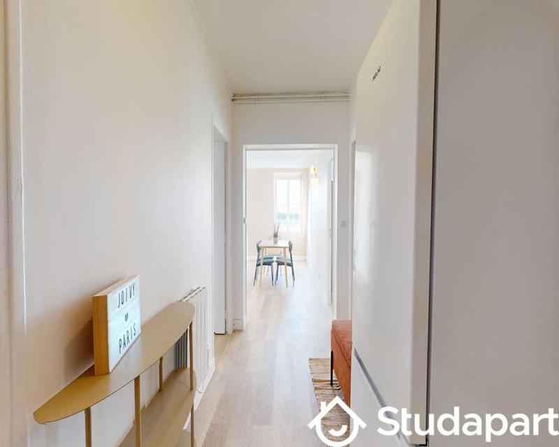 Chambre - 120 m² - 1 pièce