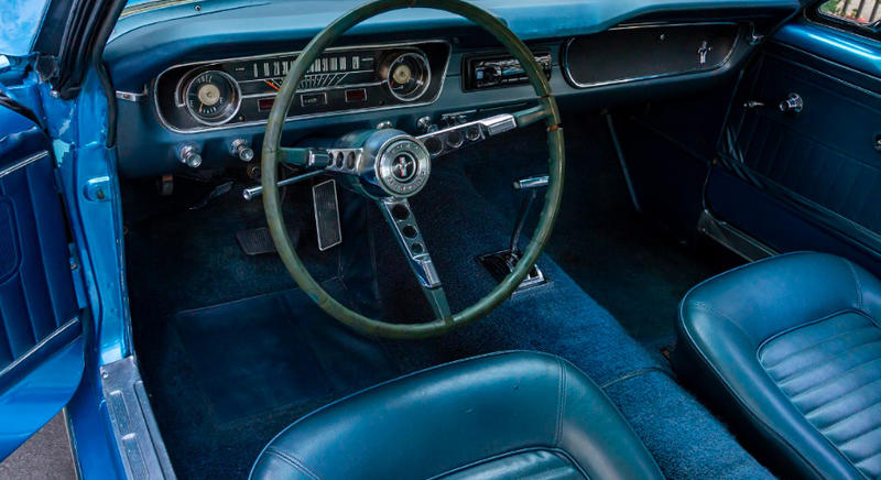 Ford Mustang V8 Full Blue