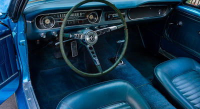 Ford Mustang V8 Full Blue