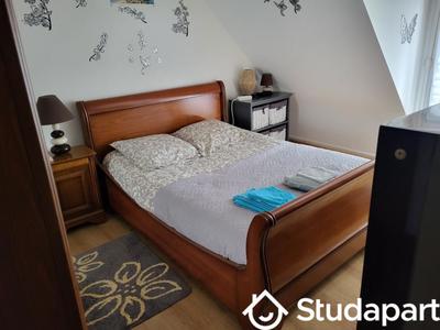 Chambre - 12 m² - 1 pièce