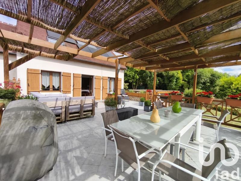 Maison - 127 m² - 8 pièces