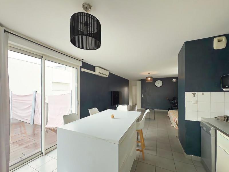 Penthouse - 65 m² - 3 pièces