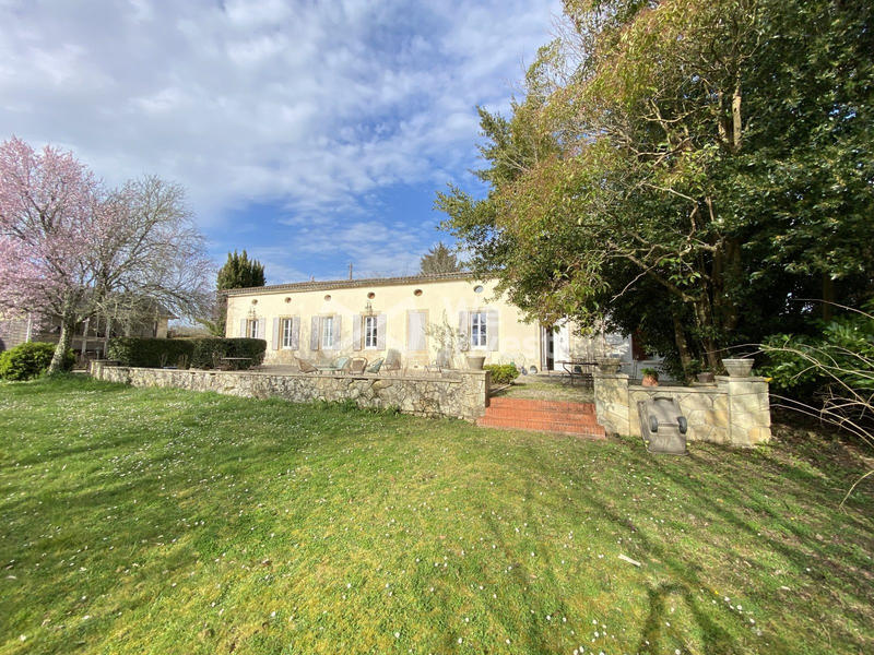 Maison ancienne - 250 m² - 9 pièces