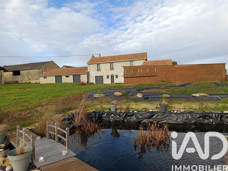 Maison - 167 m² - 8 pièces