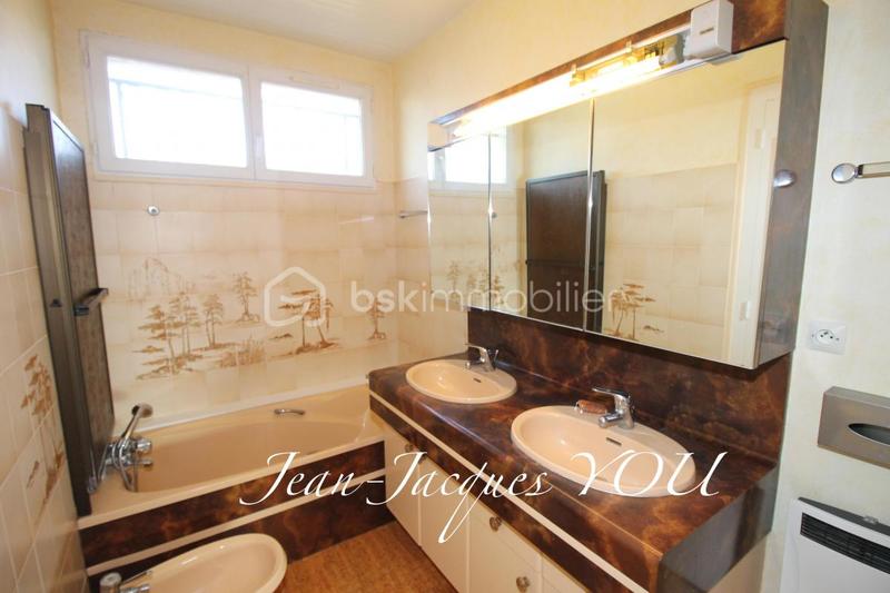 Maison de village - 230 m² - 9 pièces