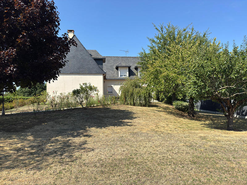 Maison - 200 m² - 8 pièces