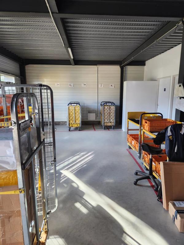 Local d'activités - 330 m² - 4 pièces