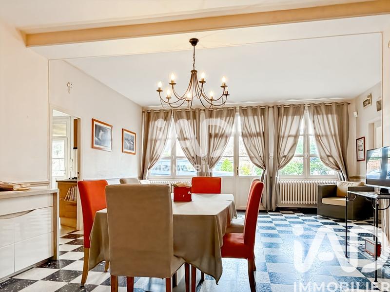 Maison de ville - 295 m² - 9 pièces