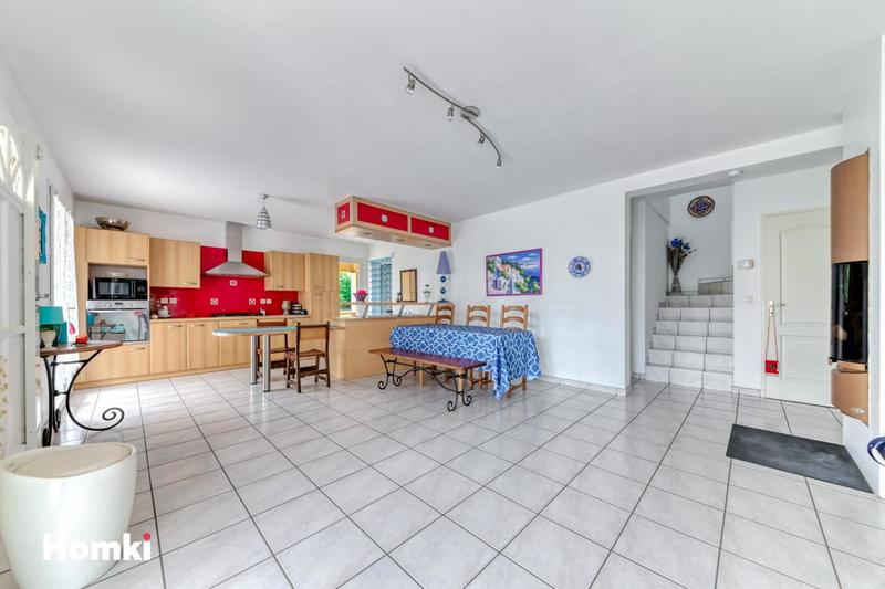 Maison - 140 m² - 6 pièces