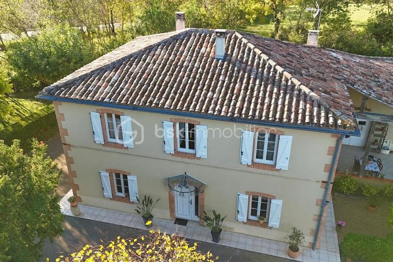 Maison de maîtres - 136 m² - 4 pièces