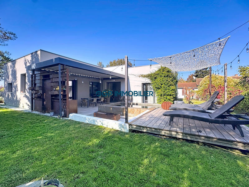 Maison - 194 m² - 5 pièces