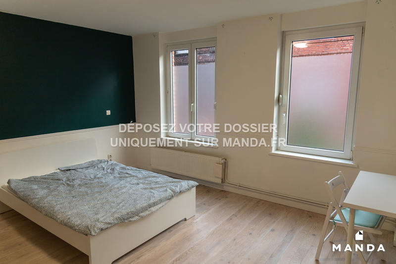 Chambre - 11 m² - 5 pièces