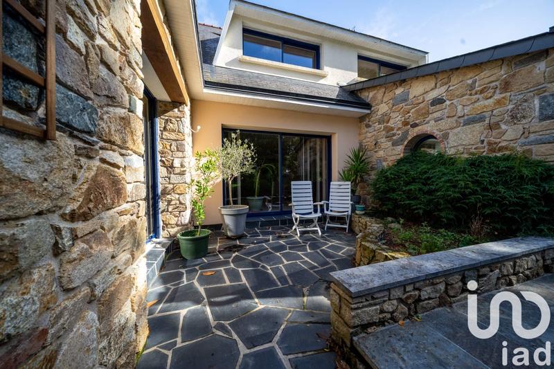 Maison - 346 m² - 11 pièces