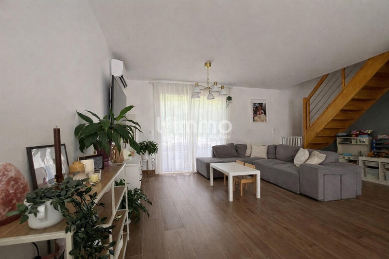 Maison - 92 m² - 5 pièces