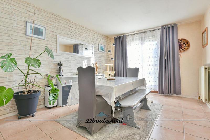 Maison - 96 m² - 4 pièces