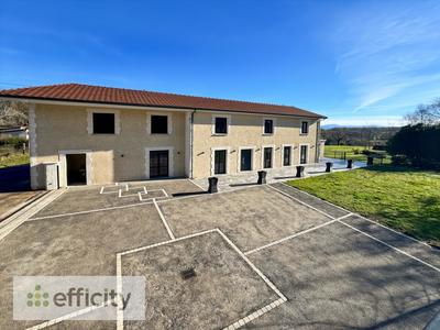 Maison en pierre - 380 m² - 8 pièces