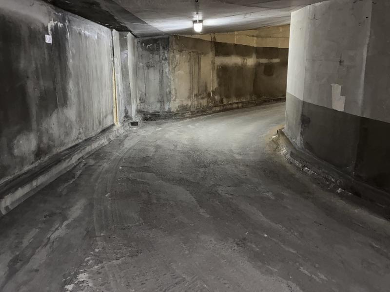 Parking / Garage - 11 m²